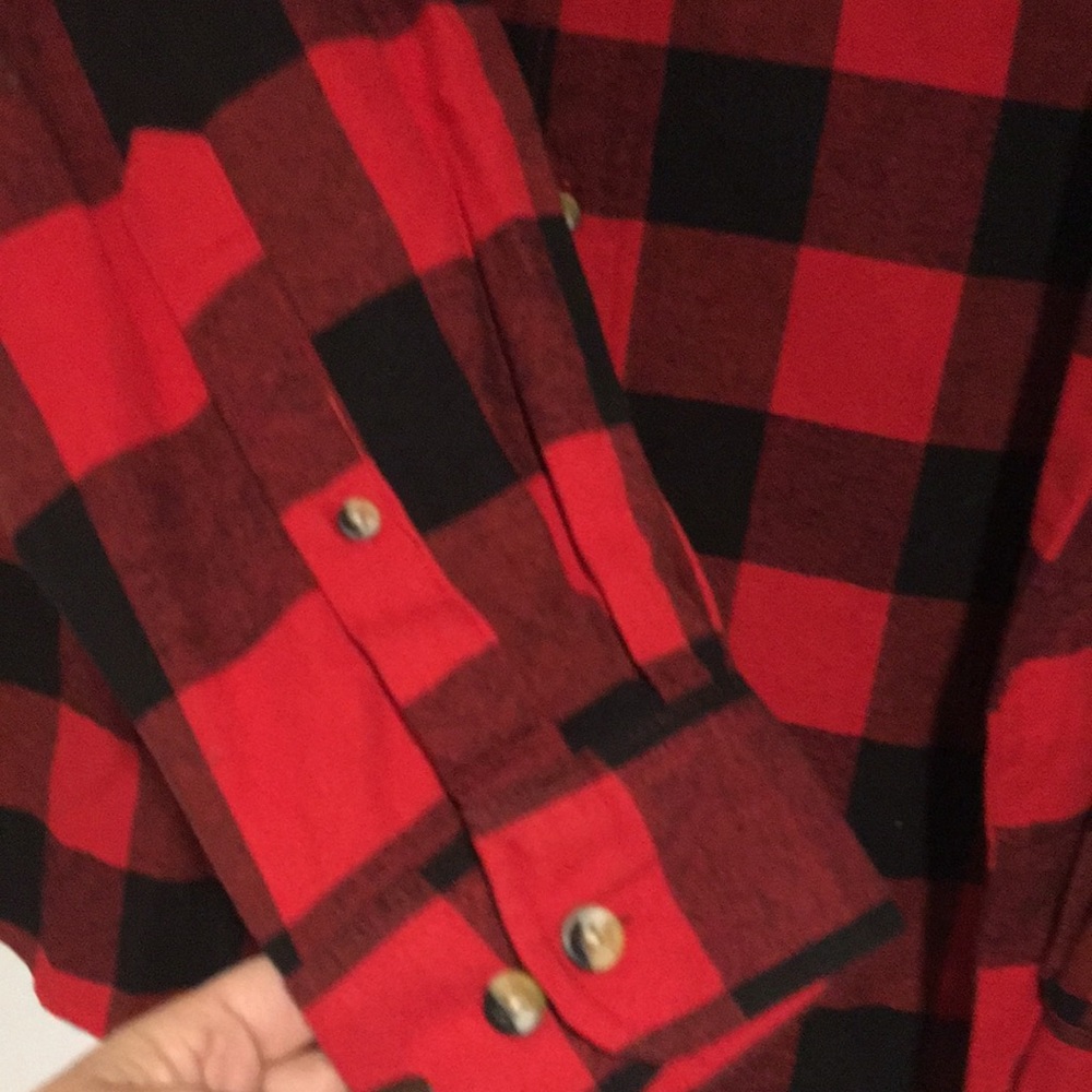 Hobbs Creek Men’s red and black buffalo plaid flannel button up shirt NWT - Picture 4 of 6